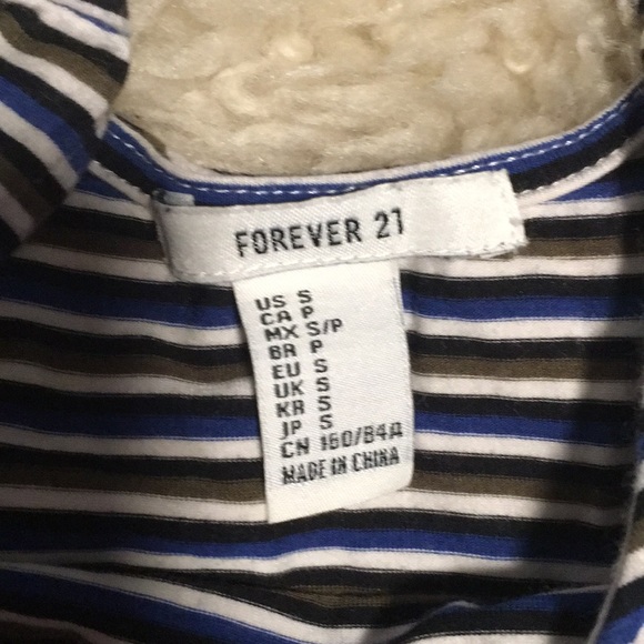 Crop top - Picture 3 of 3